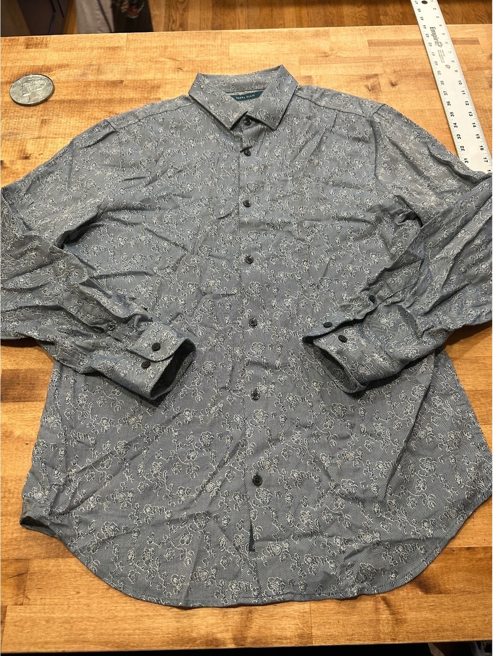 Perry Ellis Men's Long Sleeve Button-Up Shirt Large
